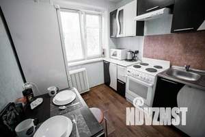 2-к квартира, посуточно, 50м2, 1/5 этаж