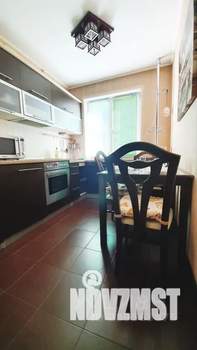 2-к квартира, посуточно, 50м2, 5/5 этаж