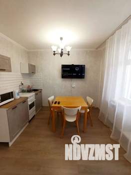 1-к квартира, посуточно, 35м2, 9/16 этаж