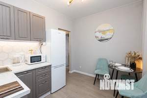 Студия квартира, посуточно, 37м2, 16/16 этаж