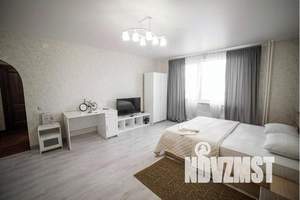 1-к квартира, посуточно, 40м2, 3/10 этаж