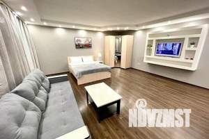 1-к квартира, посуточно, 50м2, 1/5 этаж