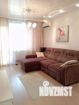 2-к квартира, посуточно, 56м2, 1/1 этаж