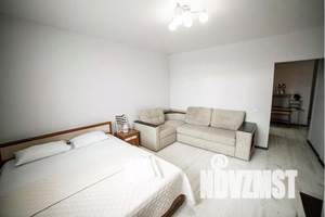 1-к квартира, посуточно, 40м2, 3/16 этаж