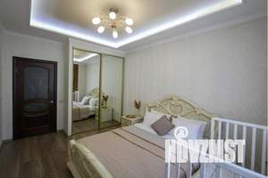 2-к квартира, посуточно, 62м2, 4/16 этаж