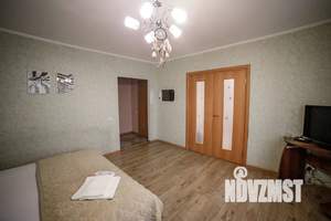 1-к квартира, посуточно, 40м2, 3/10 этаж