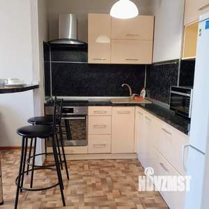 2-к квартира, посуточно, 50м2, 1/1 этаж