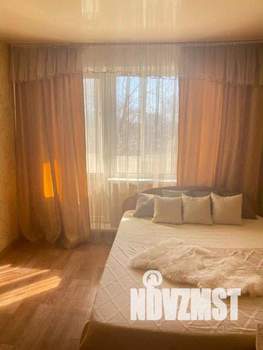 1-к квартира, посуточно, 36м2, 1/1 этаж