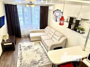 1-к квартира, посуточно, 50м2, 1/1 этаж