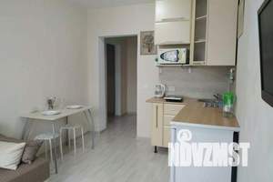 1-к квартира, посуточно, 39м2, 6/9 этаж