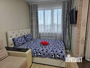 Студия квартира, посуточно, 40м2, 17/18 этаж