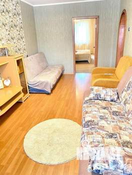 2-к квартира, посуточно, 45м2, 1/1 этаж