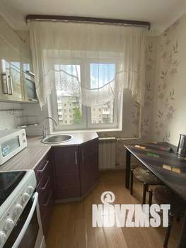 Студия квартира, посуточно, 44м2, 3/5 этаж