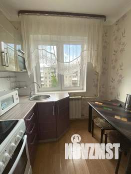 Студия квартира, посуточно, 44м2, 3/5 этаж