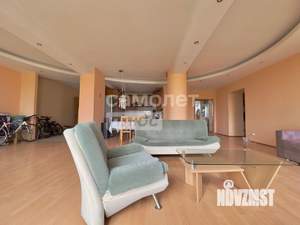 2-к квартира, вторичка, 122м2, 4/4 этаж