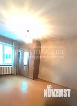 3-к квартира, вторичка, 65м2, 1/10 этаж