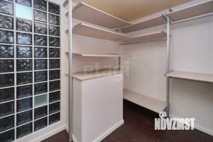 4-к квартира, вторичка, 138м2, 8/10 этаж