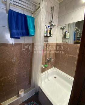 2-к квартира, вторичка, 43м2, 1/5 этаж