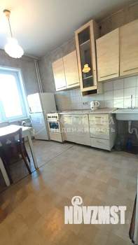 3-к квартира, вторичка, 65м2, 1/10 этаж