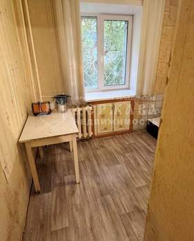 2-к квартира, вторичка, 45м2, 1/5 этаж