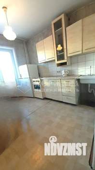 3-к квартира, вторичка, 65м2, 1/10 этаж