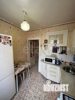 2-к квартира, вторичка, 43м2, 1/5 этаж