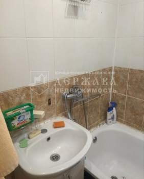 3-к квартира, вторичка, 67м2, 1/10 этаж