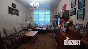 2-к квартира, вторичка, 61м2, 1/4 этаж
