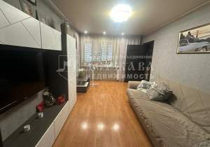 2-к квартира, вторичка, 52м2, 1/10 этаж