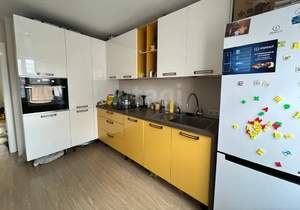 2-к квартира, вторичка, 63м2, 1/9 этаж