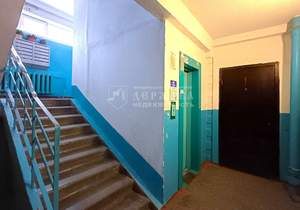 3-к квартира, вторичка, 63м2, 1/9 этаж