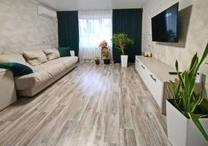 2-к квартира, вторичка, 53м2, 1/9 этаж