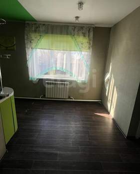 3-к квартира, вторичка, 60м2, 1/1 этаж