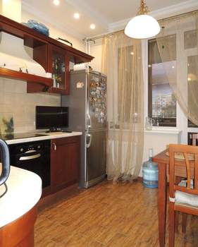 4-к квартира, вторичка, 110м2, 4/6 этаж