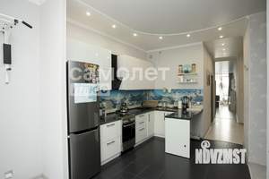 3-к квартира, вторичка, 74м2, 12/13 этаж