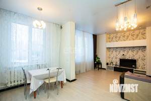 3-к квартира, вторичка, 93м2, 1/5 этаж