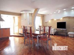 4-к квартира, вторичка, 111м2, 3/10 этаж