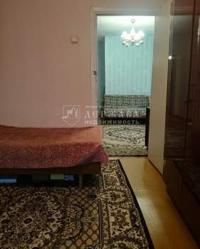 4-к квартира, вторичка, 63м2, 3/5 этаж