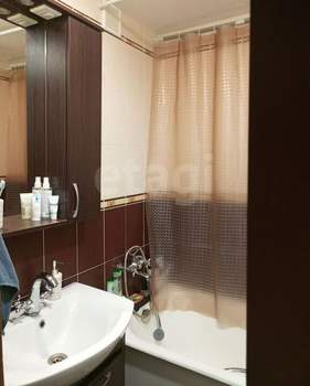 3-к квартира, вторичка, 64м2, 9/9 этаж