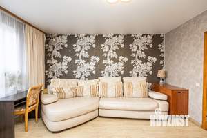 3-к квартира, вторичка, 70м2, 1/10 этаж