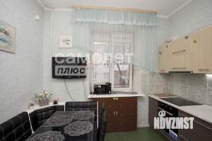 2-к квартира, вторичка, 52м2, 1/4 этаж