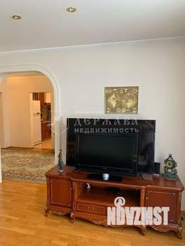 4-к квартира, вторичка, 110м2, 4/10 этаж