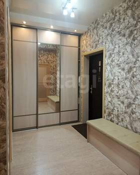 4-к квартира, вторичка, 104м2, 2/5 этаж