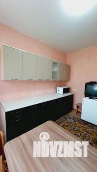 4-к квартира, вторичка, 82м2, 1/1 этаж