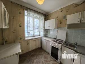 2-к квартира, вторичка, 43м2, 1/4 этаж