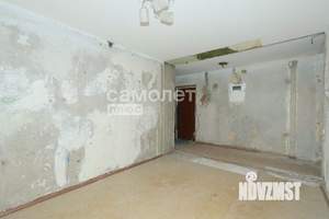 3-к квартира, вторичка, 60м2, 1/9 этаж