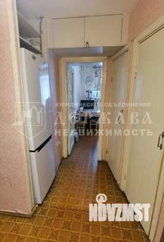 3-к квартира, вторичка, 61м2, 1/5 этаж