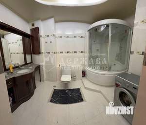 3-к квартира, вторичка, 100м2, 2/4 этаж