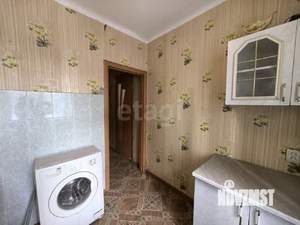 2-к квартира, вторичка, 43м2, 1/4 этаж