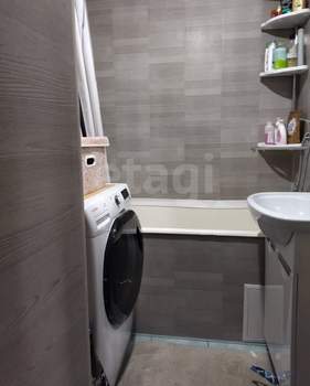 4-к квартира, вторичка, 74м2, 2/9 этаж